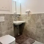 شقة Modern With Balcony Near Scs نيودورف