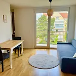 شقة Modern With Balcony Near Scs *