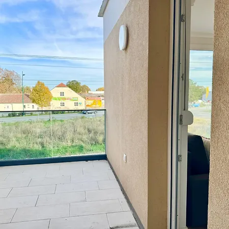 Modern With Balcony Near Scs