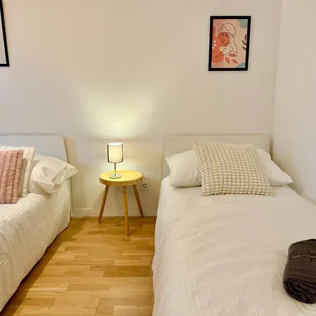 Modern With Balcony Near Scs Wiener Neudorf