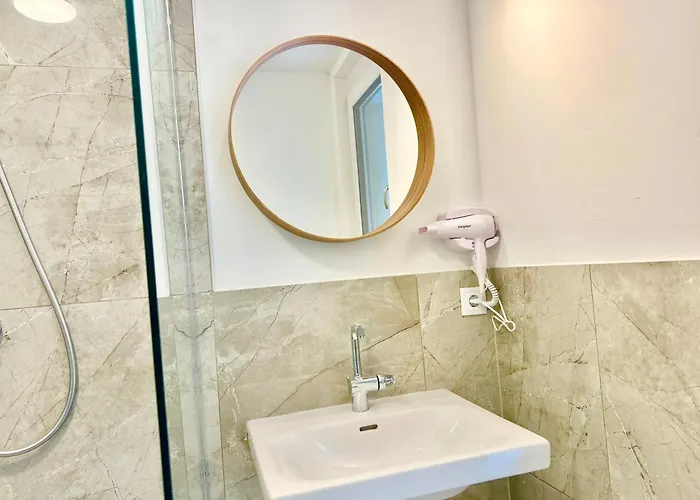 Modern With Balcony Near Scs * Wiener Neudorf