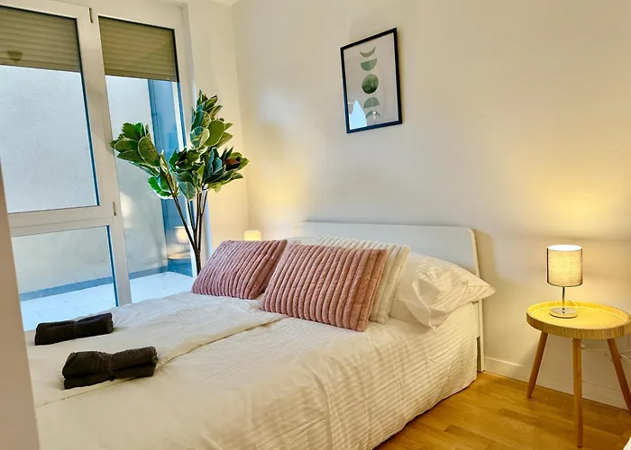 Modern With Balcony Near Scs Wiener Neudorf