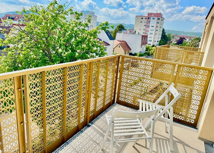 Modern With Balcony Near Scs