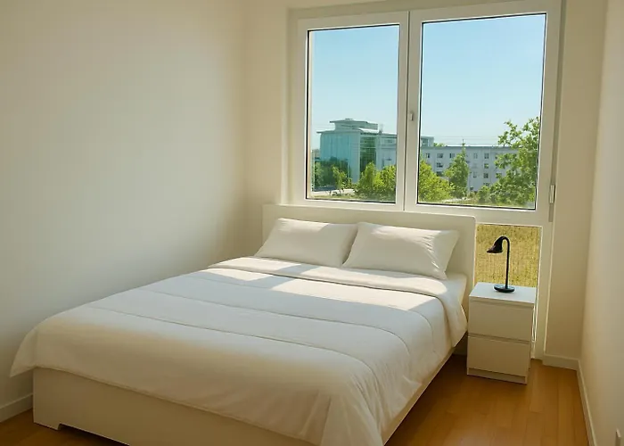 Modern With Balcony Near Scs