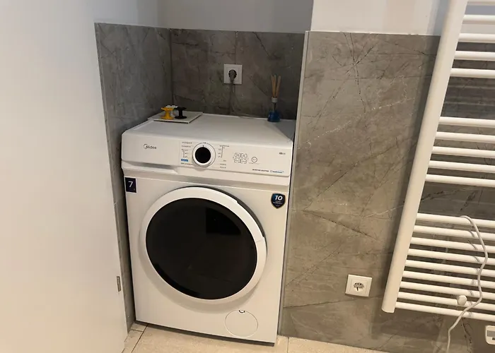 Modern With Balcony Near Scs Apartman Wiener Neudorf